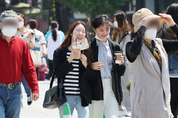 오늘부터 실외마스크 의무 해제…"고위험군·밀집환경에선 권고"